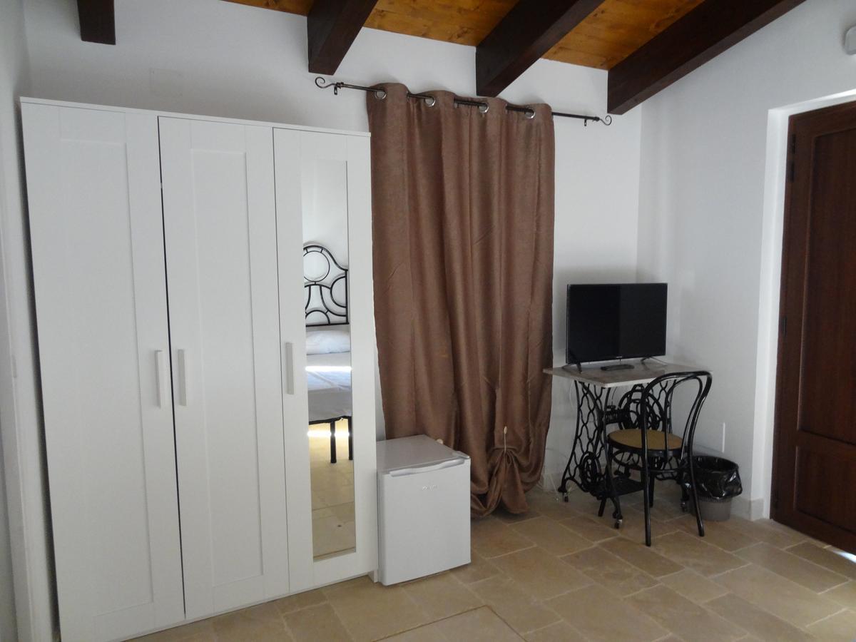 L'Antico Casolare Bed & Breakfast Castellana Grotte Exterior photo