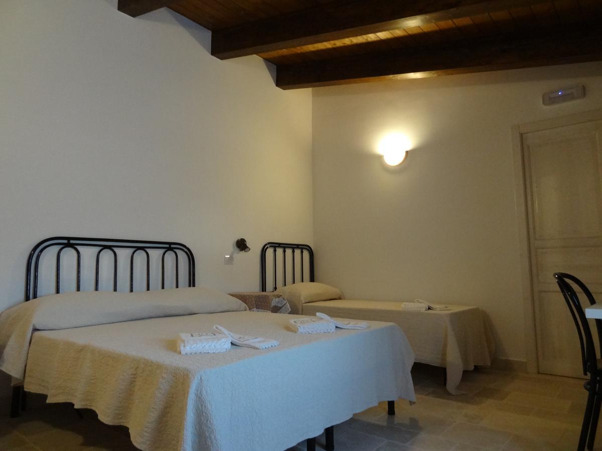 L'Antico Casolare Bed & Breakfast Castellana Grotte Exterior photo