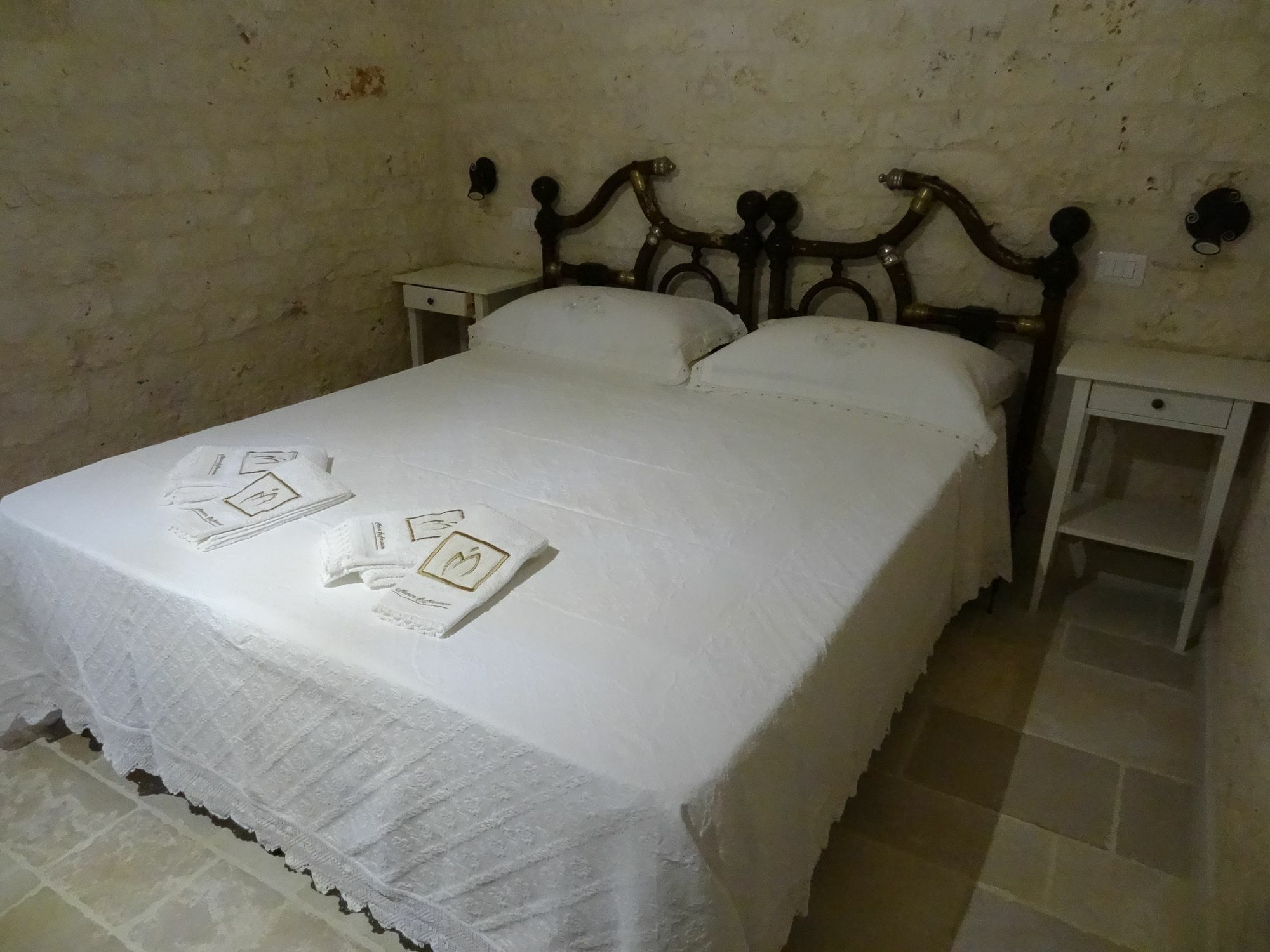 L'Antico Casolare Bed & Breakfast Castellana Grotte Exterior photo